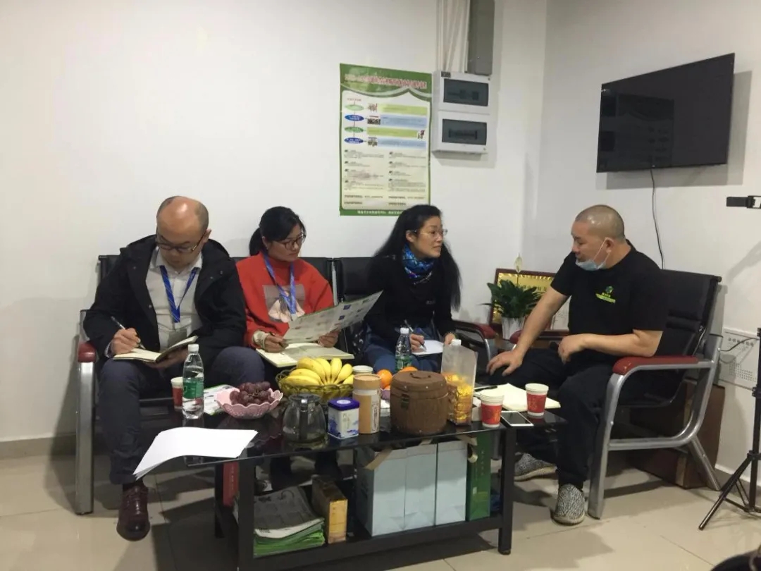 湖南思洋互聯(lián)網(wǎng)產(chǎn)業(yè)發(fā)展有限公司熊蘋教授蒞臨九農(nóng)王考察指導(dǎo)(圖2)